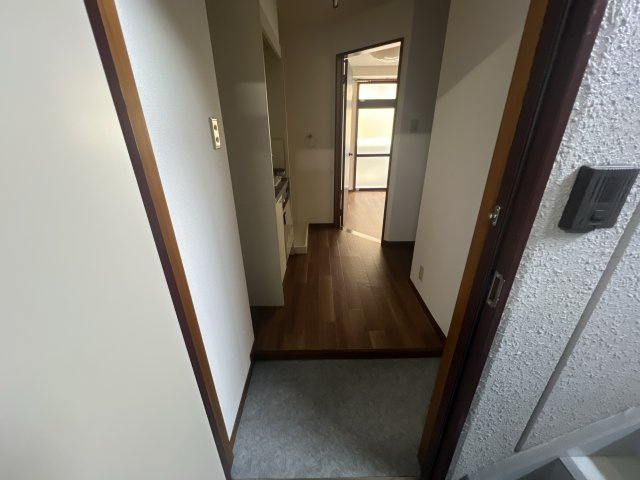 メゾンヴィバーチェの玄関