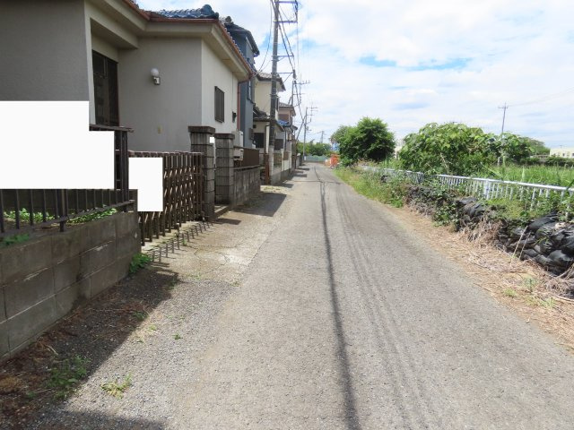 坂戸市片柳売地の前面道路含む現地写真