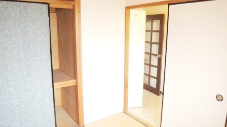 アミカル高橋の収納|北側和室から廊下側