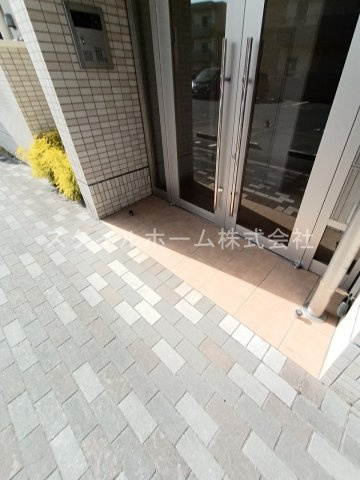 ウィズダムハウスⅡのエントランス