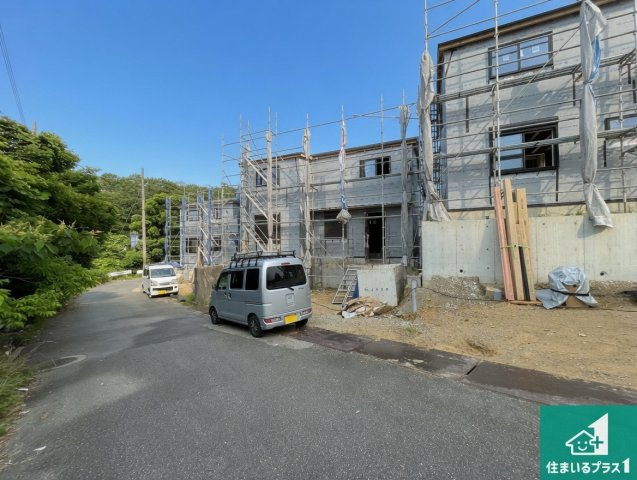 神戸市西区美穂が丘　新築一戸建ての前面道路含む現地写真|周辺は落ち着いた街並みの住宅地！子育てがしやすい住環境です！まだ未完成ですが、現地でしかわからない事もございます。是非一度ご覧ください。