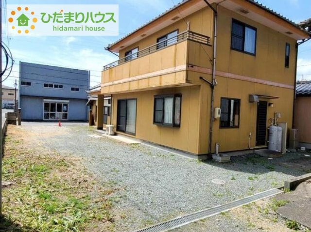 いわき市四倉町字六丁目　中古戸建の駐車場|たっぷりの陽光と心地よい風が舞い込む住まい♪