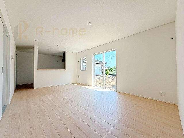 ひたちなか市平磯町第2　新築戸建て　3号棟の居間・リビング|広くて明るいＬＤＫ♪ ゆったりくつろげるリビングスペースで、ご家族皆様の笑顔が溢れます。
