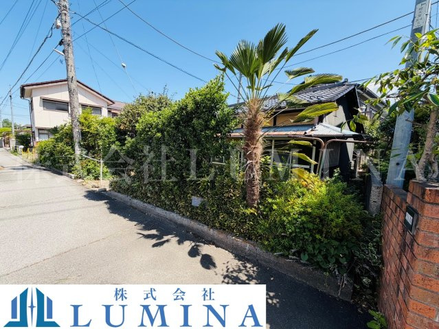 甲府市飯田五丁目　売土地の前面道路含む現地写真