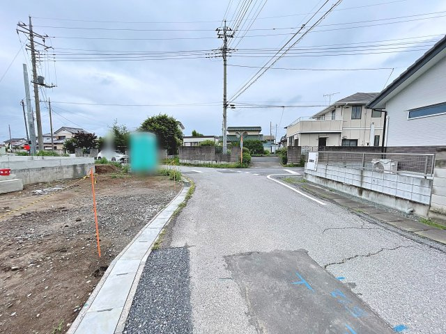 新築戸建・新築建売　伊勢崎市田中町第2　宮郷小学校・宮郷中学校の前面道路含む現地写真