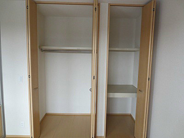 レセンテ梅が丘の収納