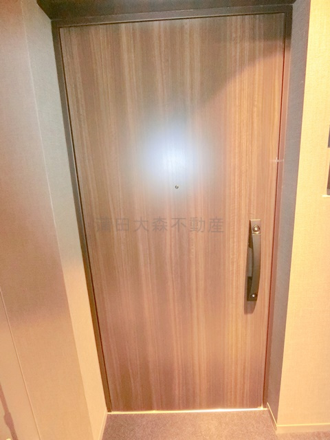 シーズンフラッツ大森西の玄関
