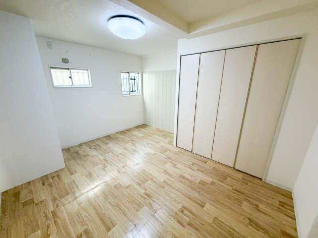 市岡１丁⽬テラスハウスの洋室