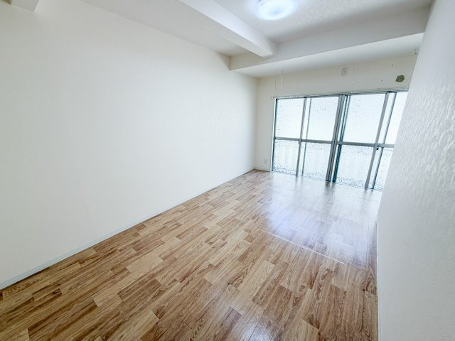 市岡１丁⽬テラスハウスの洋室