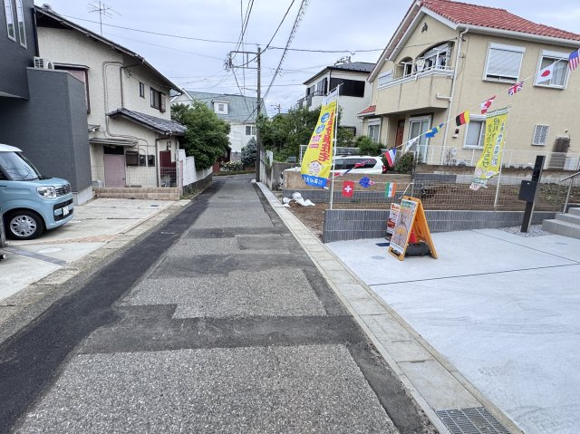 松戸市栗山新築戸建の前面道路含む現地写真|南側前面道路