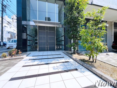 【エントランス】 | ブリス | 建物の内部です