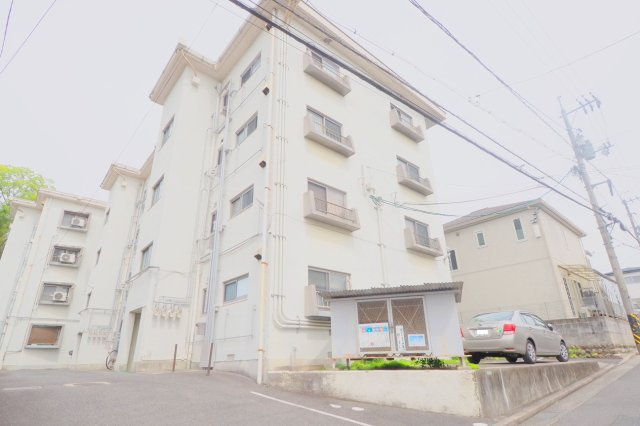 城ケ丘マンションの外観