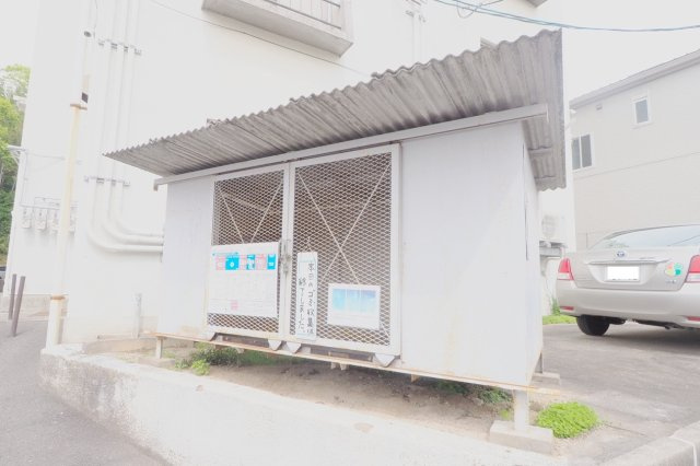 城ケ丘マンションのエントランス