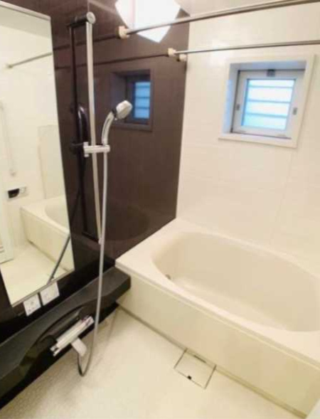 Brilliaist三軒茶屋アイビーテラス　子供可　360戸の大型物件　コンシェルジュサービスの浴室