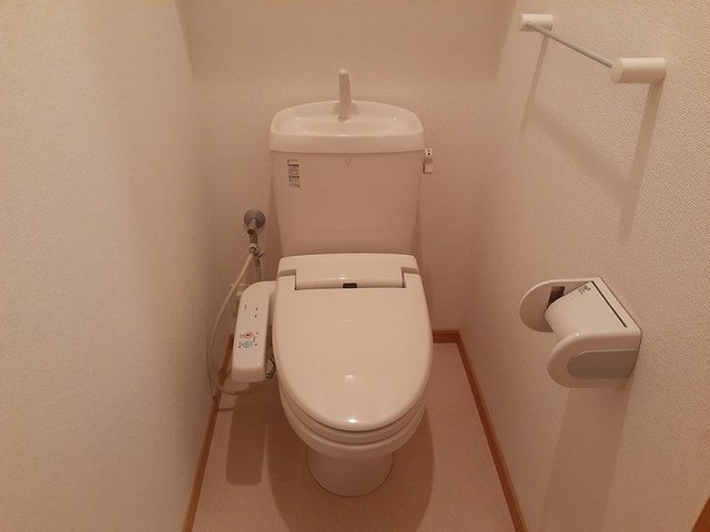 アディンプルのトイレ