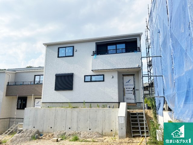 神戸市西区美穂が丘　新築一戸建ての外観|周辺は落ち着いた街並みの住宅地！子育てがしやすい住環境です！まだ未完成ですが、現地でしかわからない事もございます。是非一度ご覧ください。