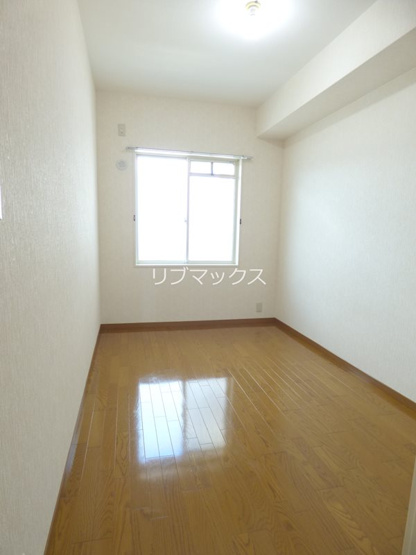 【寝室】