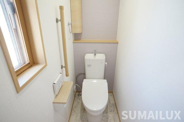 出仲間8丁目貸家のトイレ