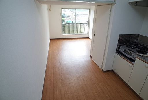 本山ハイツの居間・リビング