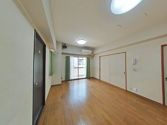 アバンテ岡山壱番館の居間・リビング
