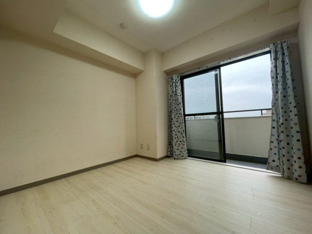 広々とした洋室です
