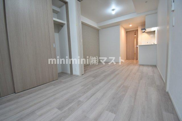 大阪市中央区淡路町３丁目の賃貸マンションの居間・リビング