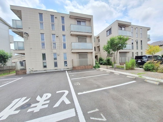 コンフォール常盤平の駐車場|★駐車場★