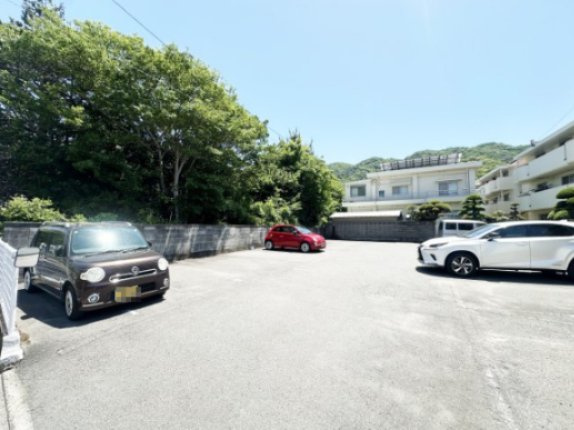 グランデ南佐古の駐車場