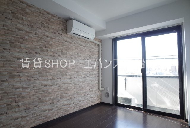  | NY Square Funabashi