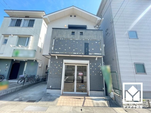 西宮市分銅町の外観|「スーパーマルハチさくら夙川店」まで徒歩4分、「ココカラファイン西田店」まで徒歩4分、「ローソン西宮千歳町店」まで徒歩4分など、お買い物施設が徒歩5分圏内に複数あり便利な住環境です。