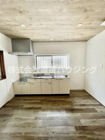 ロッヂｔ大枝北町の居間・リビング