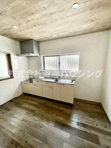 ロッヂｔ大枝北町の居間・リビング