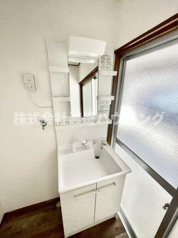 ロッヂｔ大枝北町の洗面所
