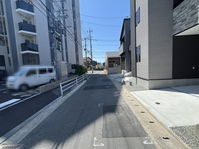 【その他】 | 福岡市西区石丸2丁目4期　2号棟（全2棟）【仲介手数料無料・0円】 | 現地写真。前面道路です。