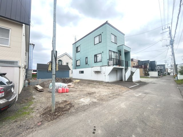 【新築戸建】札幌市白石区中央2条5丁目1棟の前面道路含む現地写真|2026年5月13日