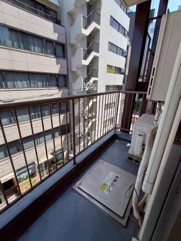 【バルコニー】