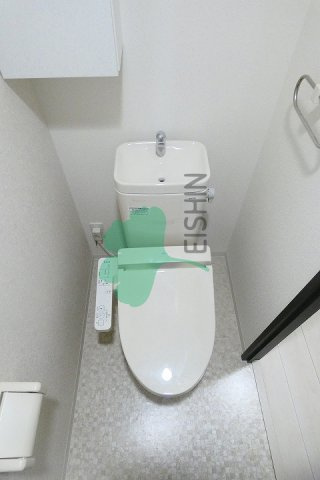 レフィナード博多のトイレ|清潔感のあるトイレです。