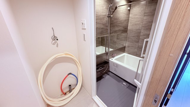 ★仲介手数料無料★コーポ麹町（利用用途複数あります、実需でも投資でも両方ともバランスがいいです）の浴室