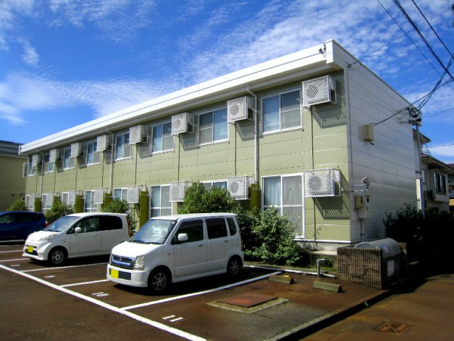 レオパレス花園の外観