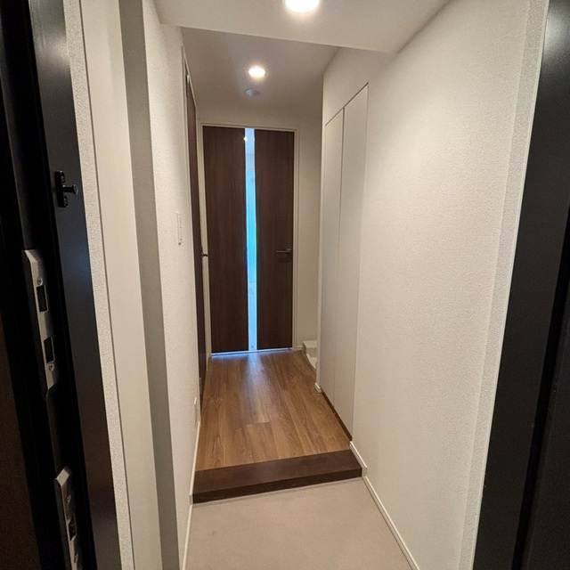 パークアクシス品川天王洲アイルの玄関|※写真は同タイプ住戸です。