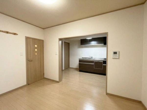 【洋室】 | 大阪市旭区太子橋1丁目　中古テラスハウス | こちらの画像は、AIを用いて家具等を消しております。