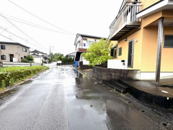 宮崎市宮の元町・中古戸建の前面道路含む現地写真