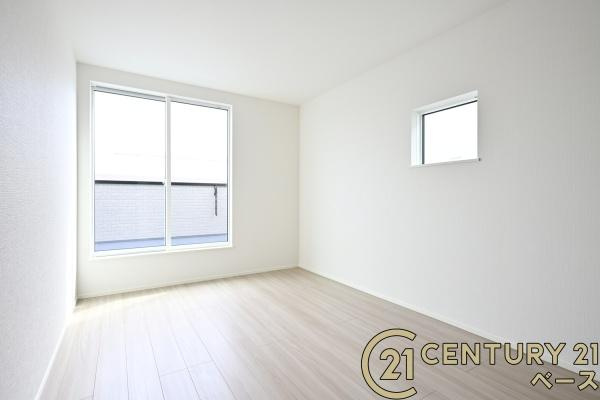 リナージュ上中 ３号棟 ／新築一戸建の内観：施工例|■三面鏡タイプのミラーキャビネット！収納スペースも豊富です！■
