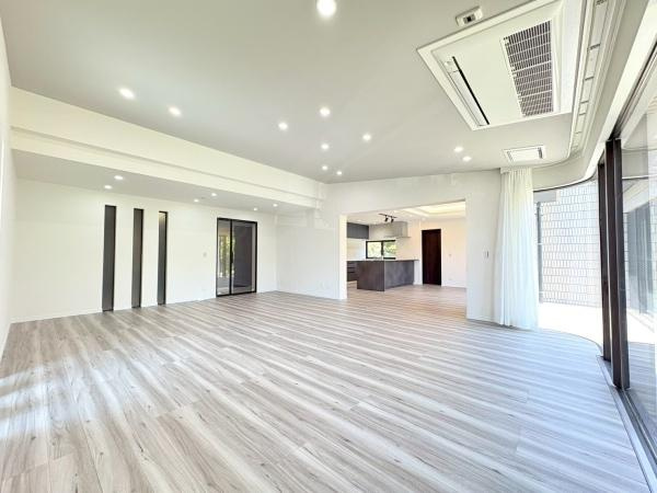 横浜市港南区港南台７丁目の中古一戸建の居間・リビング