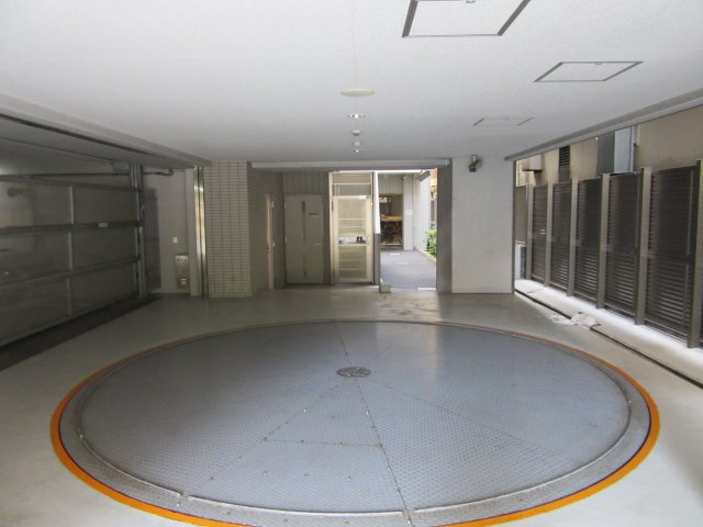 中央区銀座１丁目の駐車場の駐車場