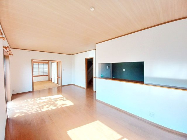 小郡市希みが丘3丁目　中古戸建の居間・リビング