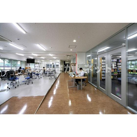 ポルタ西新宿の周辺|図書館「東京医科大学図書館まで746ｍ」