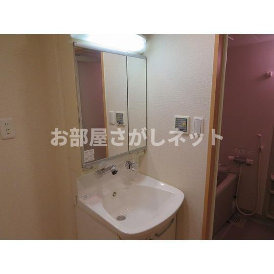 ポルタ西新宿の洗面所|独立洗面台