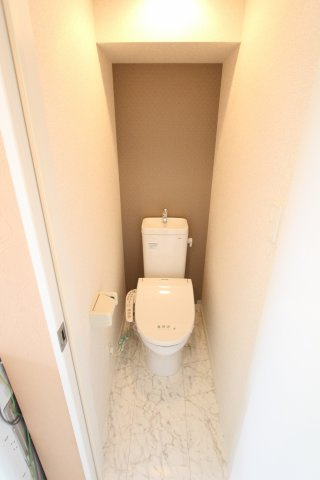 ユナイト保土ヶ谷エル・エスコリアルのトイレ|同タイプ参考写真です。