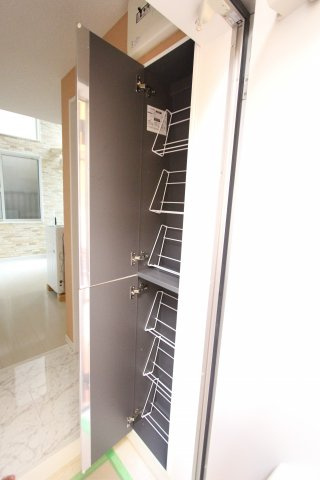 ユナイト保土ヶ谷エル・エスコリアルの収納|同タイプ参考写真です。